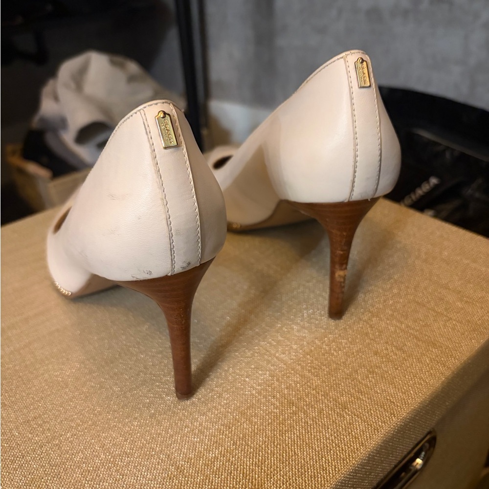Coach Cream Pointed Toe Pumps - Picture 4 of 4